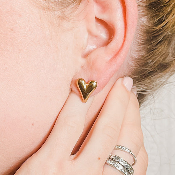 Non-Tarnish Petite Heart Earrings – Powerbeads by jen